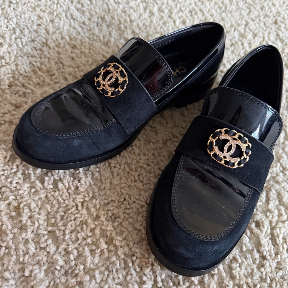 CHANEL black loafers - Picture 2 of 10